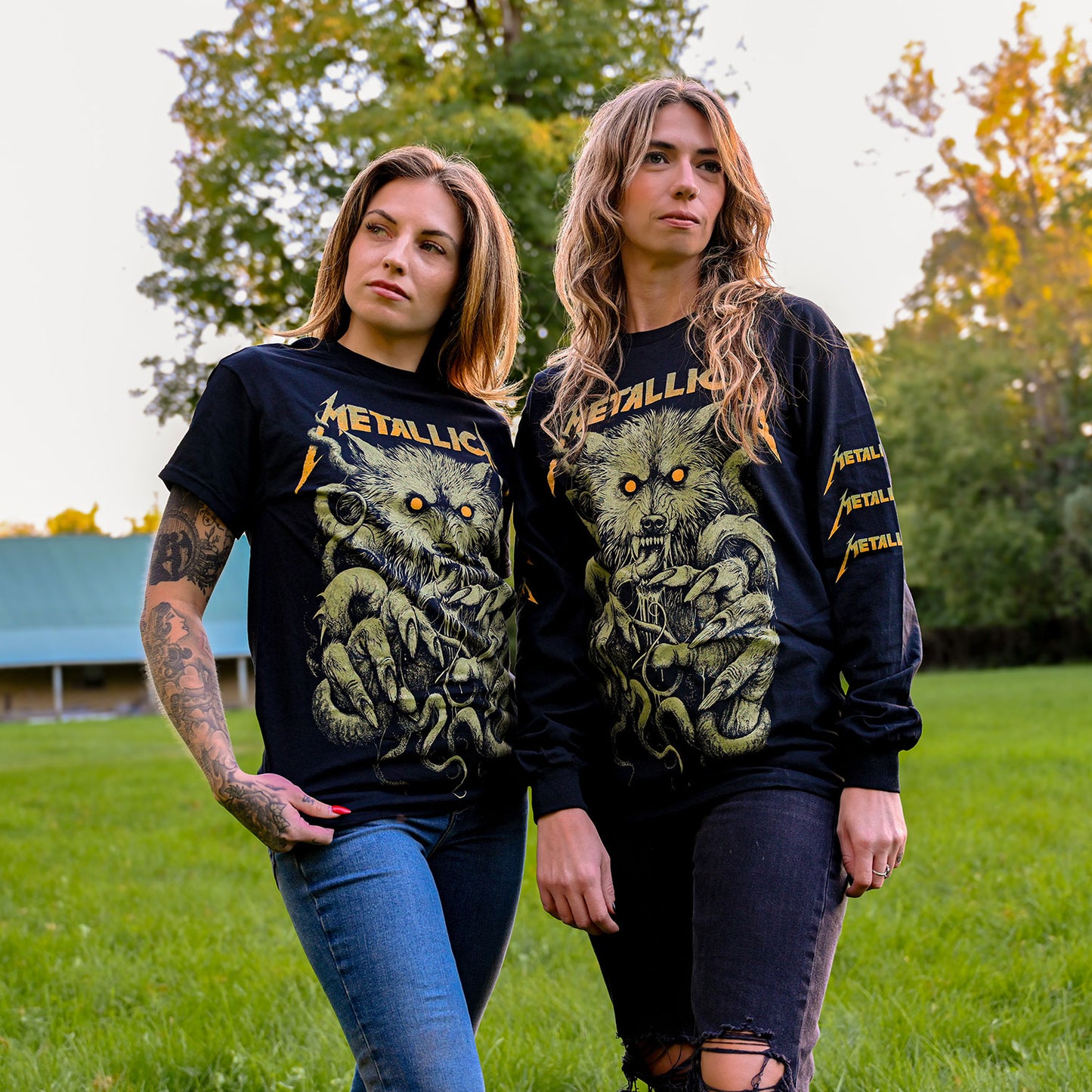 Metallica Of Wolf and Ktulu by Rob Borbas (aka Grindesign) (Rockabilia Exclusive) T-shirt Back