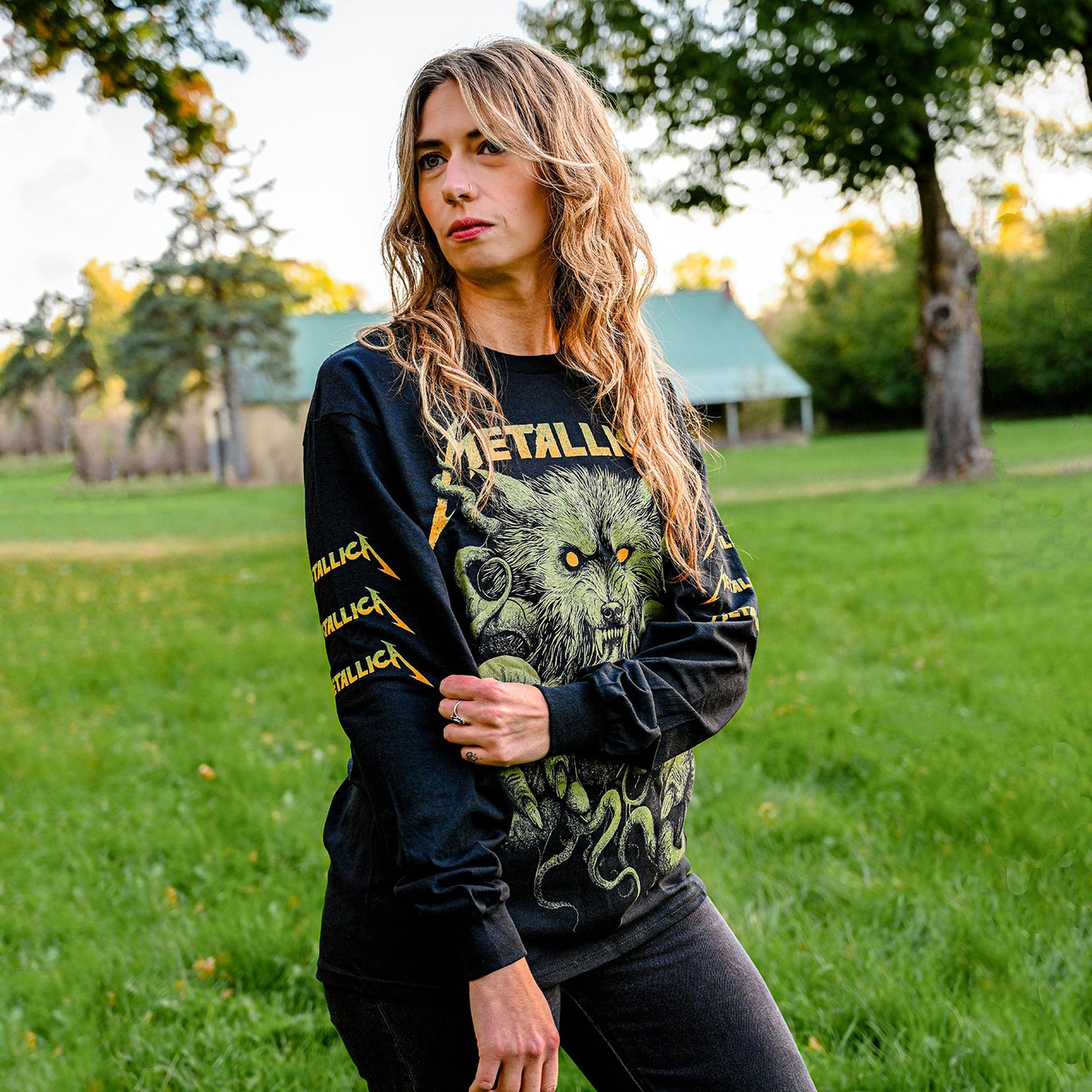 Metallica Of Wolf and Ktulu by Rob Borbas (aka Grindesign) (Rockabilia Exclusive) Long Sleeve Back
