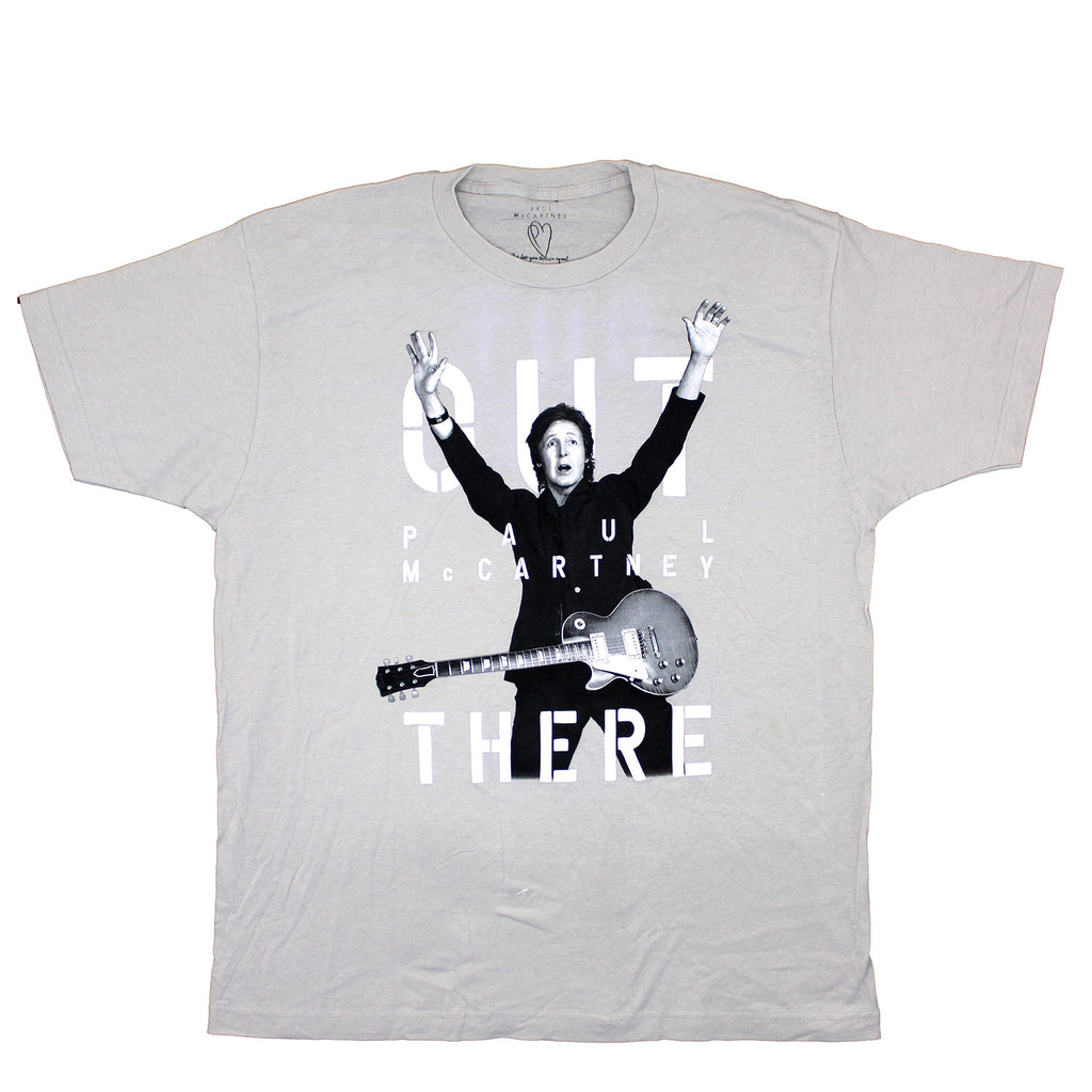 Paul Mccartney Out There Milwaukee Event Tee T-shirt