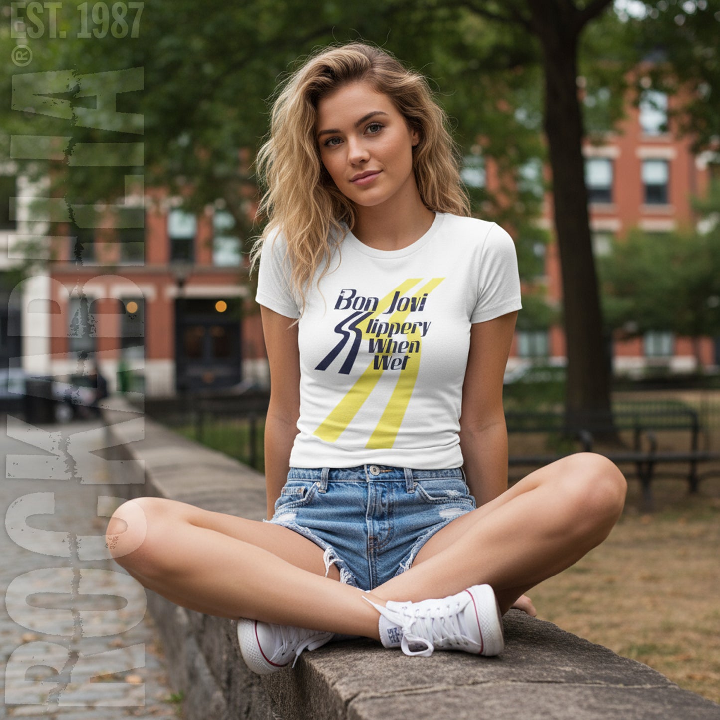 Slippery Logo Junior Top