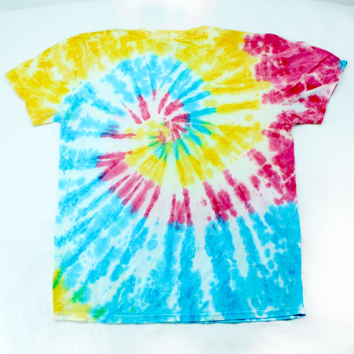 Pink Floyd Vintage Distressed 1973 U.S. Tour The Dark Side Of The Moon Tie Dye T-shirt Back